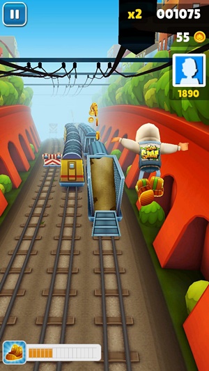 Jump to reach further-8 tips to get a high score in Subway Surfers 9